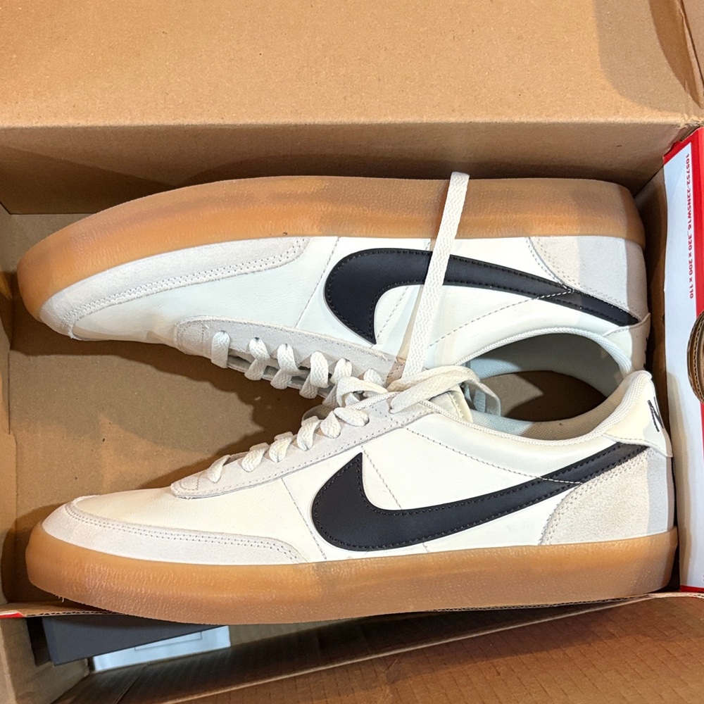 Nike Killshot 2 Leather Beige and Black Sneakers with Gum Sole size 10.5